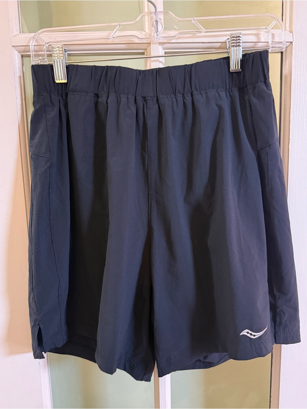 Saucony Men's Black Running Shorts 7” Size Small (#33)